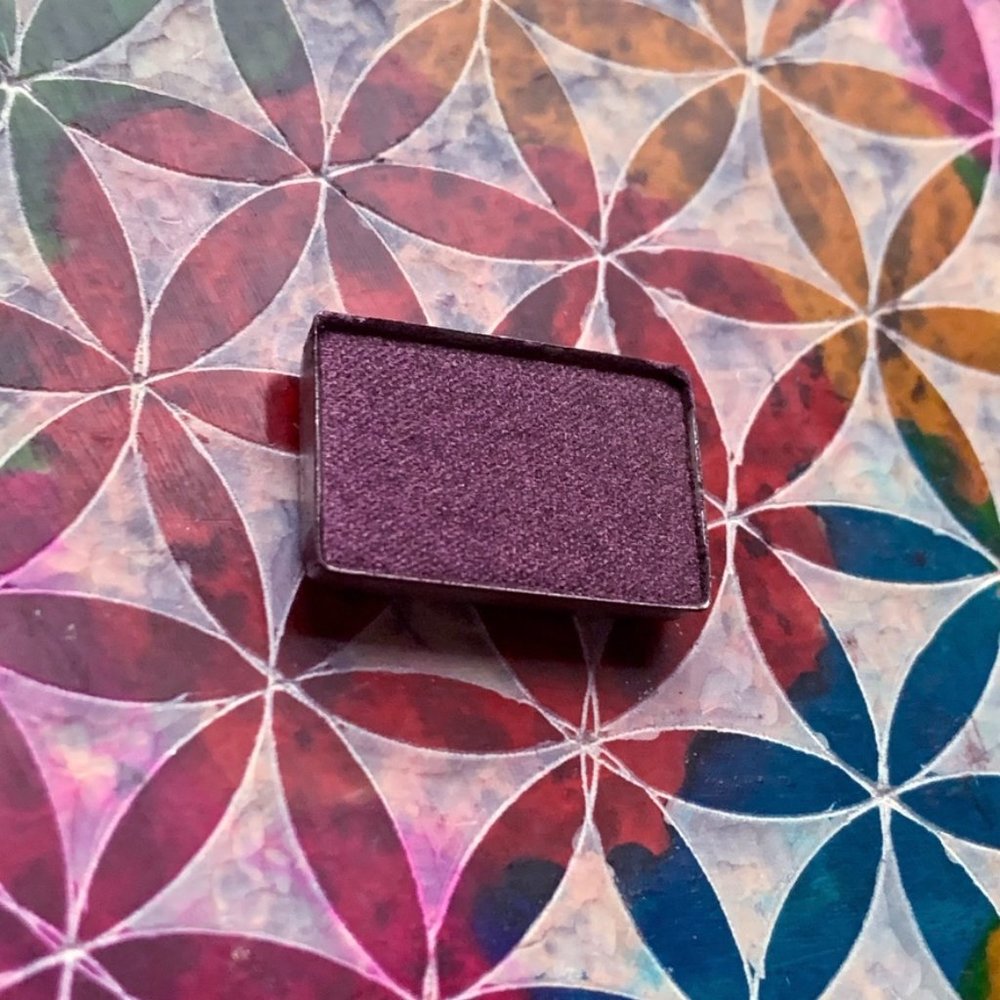 Mary Kay Mineral Eye Shadow- Sweet Plum, purple